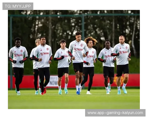 曼联冬窗孤注一掷!中场强补势在必行 曼联冬窗孤注一掷!中场强补势在必行